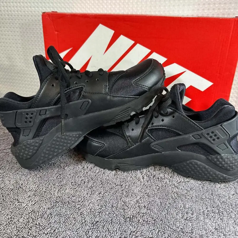 Nike Women's Air Huarache Run 'Triple Black'